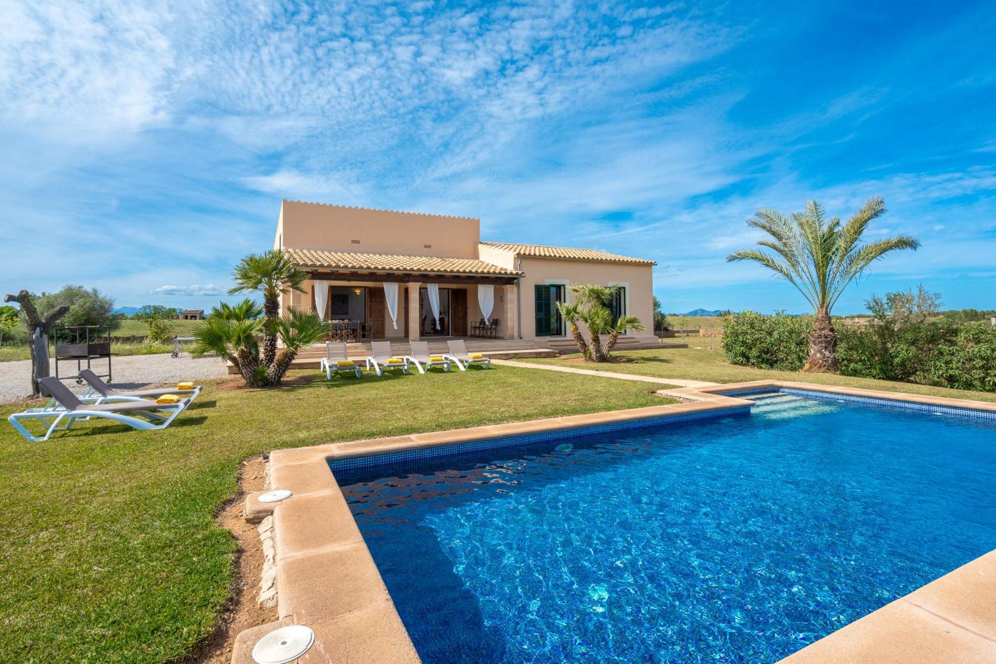 Aina Son Serra By Mallorca Selection *